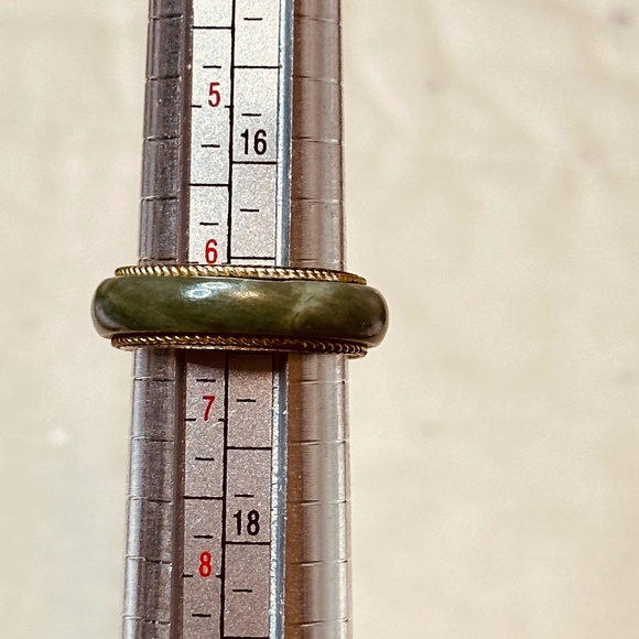 Green Jasper Band in Gold Tone Metal Setting Vintage - Picture 11 of 15